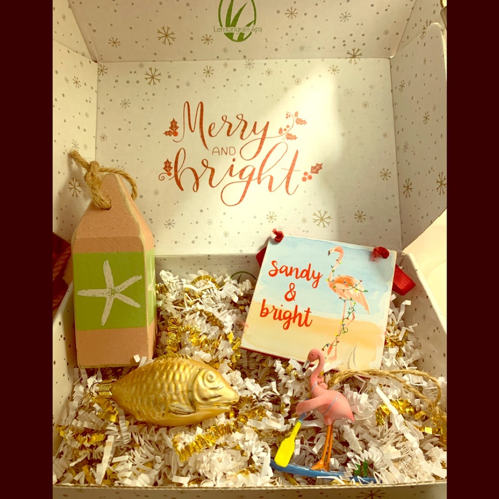 Beachy flamingo holiday ornaments